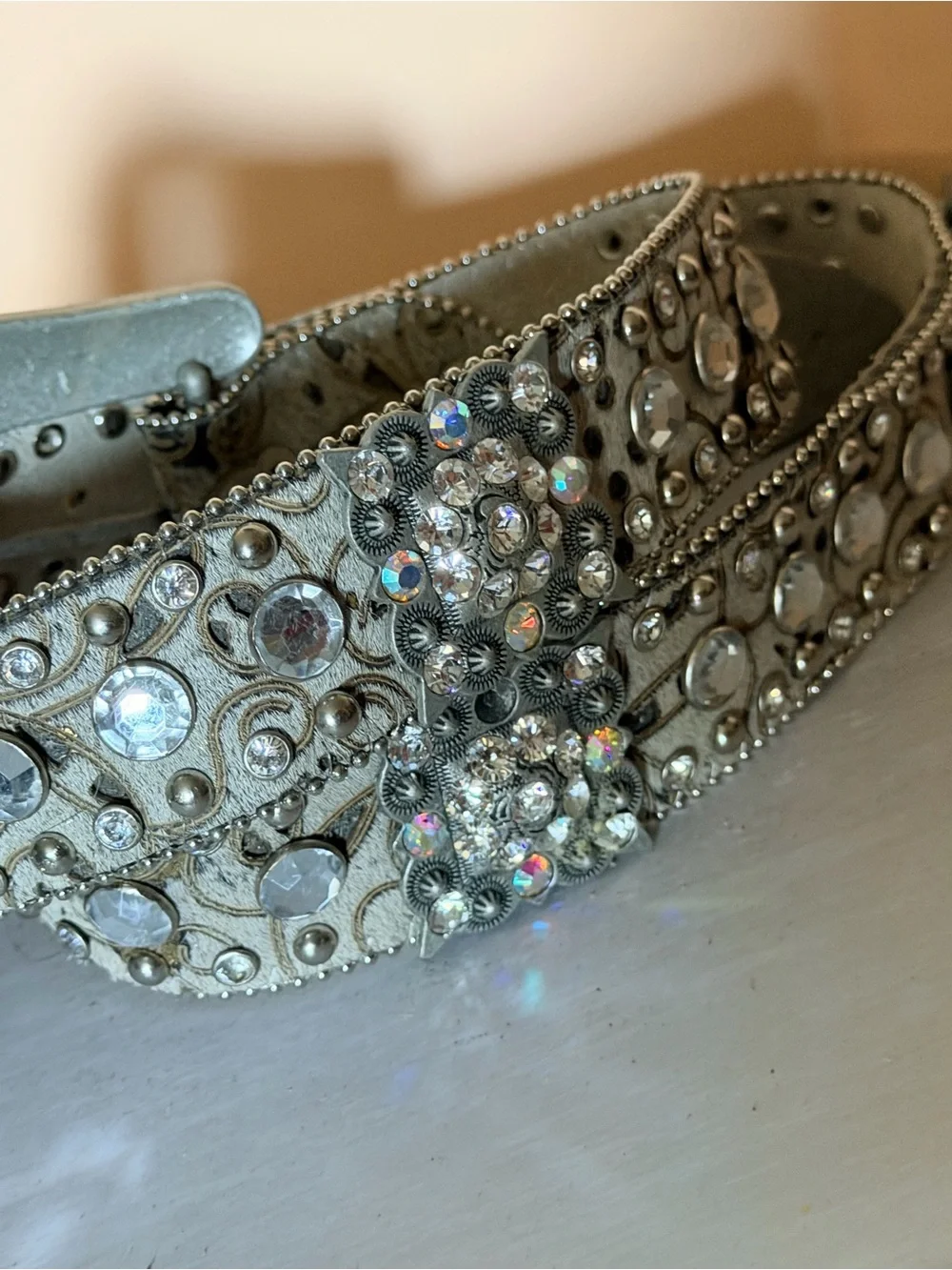 Western Cowgirl Tan Gold Swirled Cowhide Decorated Rhinestones Stars sz L Design